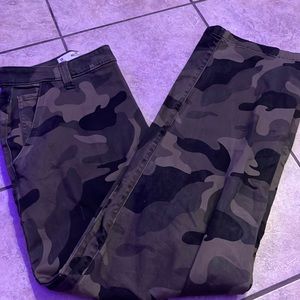 NWOT Hollister Camo Pants